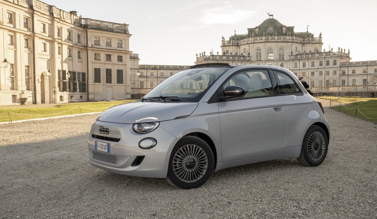 Fiat 500 for rent in All cities